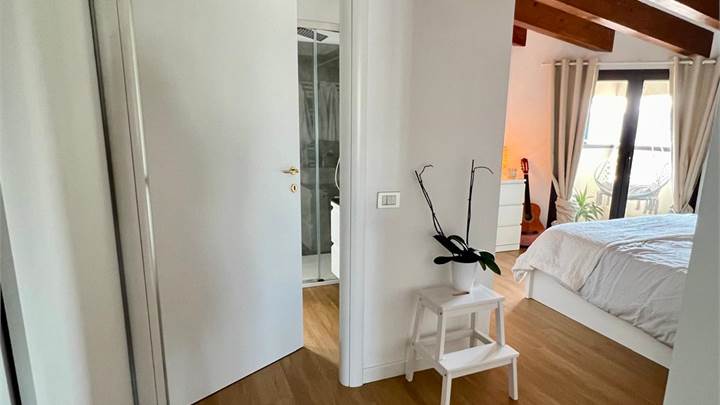 TRILOCALE ARREDATO CENTRO CON BOX 2 BAGNI